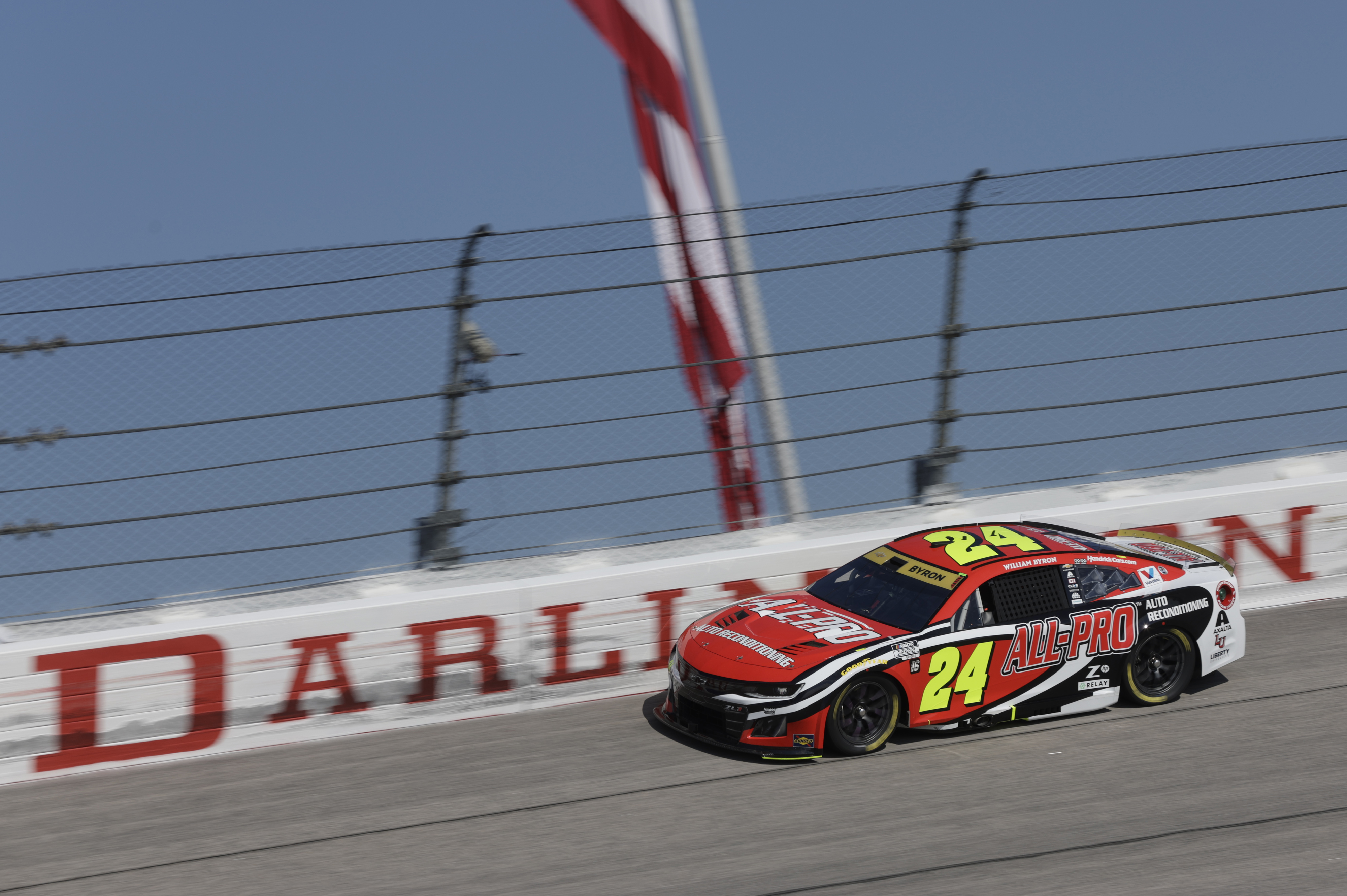 William Byron's No. 24 Hendrick Motorsports Chevrolet on track at Darlington Raceway
